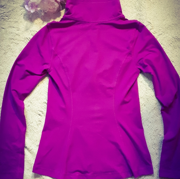 Under Armour zip up sweater - Picture 3 of 8